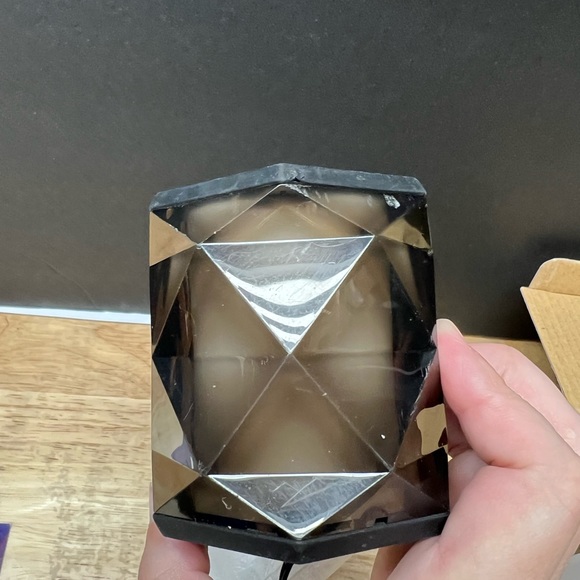 iHome color-changing Bluetooth speaker - Picture 7 of 11